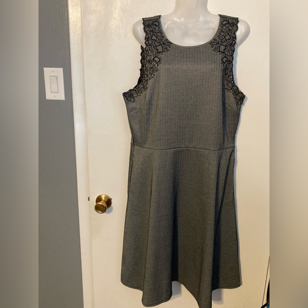 Banana Republic A-line black and gray dress Sz 14 Tall